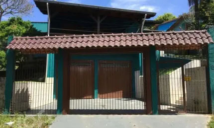 Casa com 3 quartos à venda na Rua Pedro de Oliveira França, 120, Hípica, Porto Alegre, 200 m2 por R$ 426.500