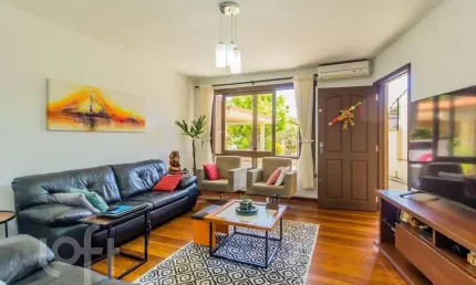 Casa com 3 quartos à venda na rua carlos nobre, 95, ipanema, porto alegre, 300 m2 por r$ 655.000