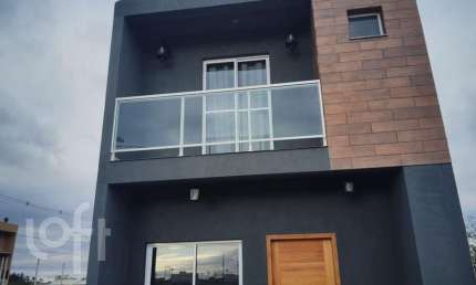 Casa com 3 quartos à venda na Rua Doutor Osmar Pilla, 119, Espírito Santo, Porto Alegre, 132 m2 por R$ 570.000
