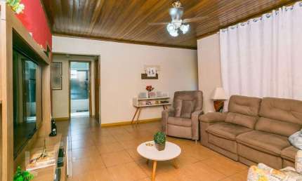 Casa com 2 quartos à venda na Rua Ângelo Passuelo, 480, Vila Nova, Porto Alegre, 95 m2 por R$ 400.000
