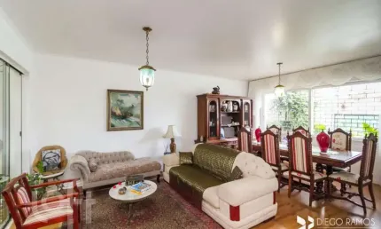 Casa com 4 quartos à venda na Rua Criciúma, 258, Guarujá, Porto Alegre, 159 m2 por R$ 600.000