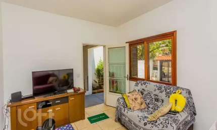 Casa com 4 quartos à venda na Rua Avaré, 183, Jardim Floresta, Porto Alegre, 160 m2 por R$ 650.000