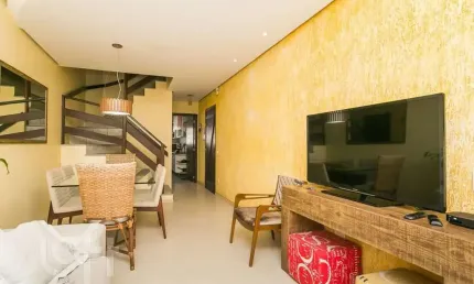 Casa com 3 quartos à venda na Rua Doutor João Evangelista F. da Costa, 65, Cavalhada, Porto Alegre, 200 m2 por R$ 787.000