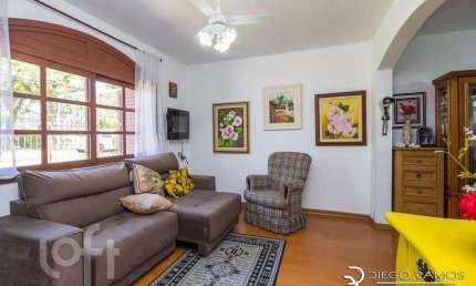 Casa em condomínio fechado com 4 quartos à venda na Rua Doutor Campos Velho, 1245, Cavalhada, Porto Alegre, 300 m2 por R$ 750.000
