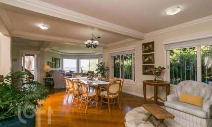 Casa com 3 quartos à venda na Rua Amapá, 1391, Vila Nova, Porto Alegre, 420 m2 por R$ 1.800.000