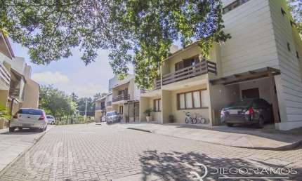 Casa em condomínio fechado com 3 quartos à venda na Estrada João de Oliveira Remião, 1761, Lomba do Pinheiro, Porto Alegre, 241 m2 por R$ 950.000