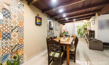 Casa com 3 quartos à venda na Rua Caetano La Porta, 285, Rubem Berta, Porto Alegre, 278 m2 por R$ 490.000