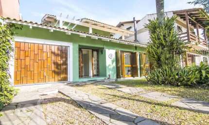 Casa com 6 quartos à venda na Rua Doutor Benjamin Camozato, 55, Ipanema, Porto Alegre, 320 m2 por R$ 1.500.000