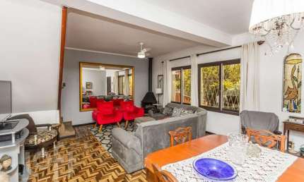 Casa com 3 quartos à venda na Rua Petronilla Cogo, 74, Rubem Berta, Porto Alegre, 210 m2 por R$ 684.000