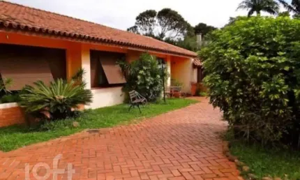 Casa com 6 quartos à venda na rua cariri, 174, vila assunção, porto alegre, 617 m2 por r$ 2.525.000