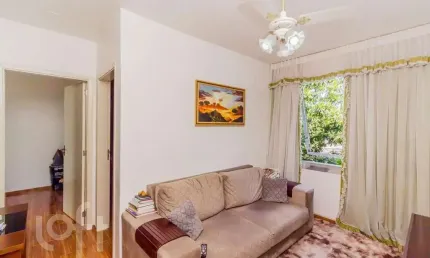 Apartamento com 2 quartos à venda na Rua Hipólito da Costa, 201, Santa Tereza, Porto Alegre, 46 m2 por R$ 220.000