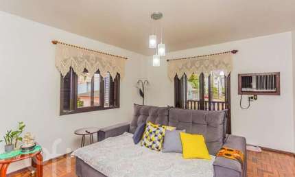 Casa com 3 quartos à venda na Rua Samaritana, 61, Jardim Itu Sabará, Porto Alegre, 271 m2 por R$ 990.000