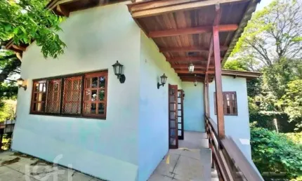 Casa com 4 quartos à venda na rua monte claro, 74, hípica, porto alegre, 176 m2 por r$ 379.000
