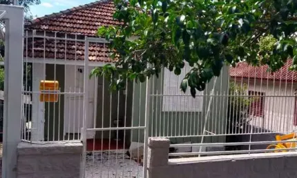 Casa com 3 quartos à venda na Rua Padre João Batista Reus, 2932, Camaquã, Porto Alegre, 90 m2 por R$ 300.000