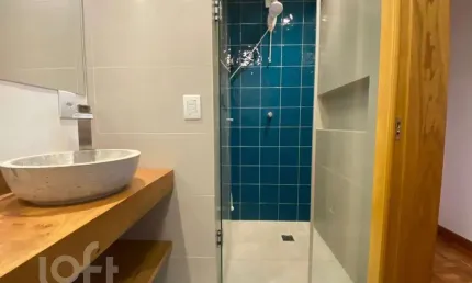 Apartamento com 2 quartos à venda na Rua Coronel Genuino, 194, Centro Histórico, Porto Alegre, 77 m2 por R$ 550.000
