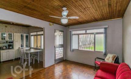 Casa com 2 quartos à venda na Avenida Valado, 36, Vila João Pessoa, Porto Alegre, 70 m2 por R$ 510.000