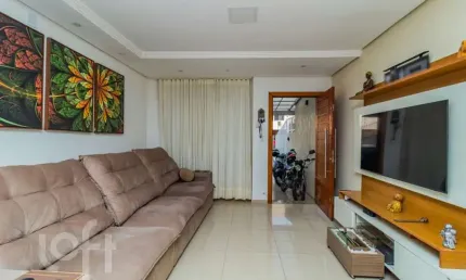 Casa com 2 quartos à venda na Rua Antônio Carlos Ribeiro, 43, Hípica, Porto Alegre, 108 m2 por R$ 520.000