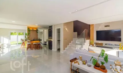 Casa em condomínio fechado com 3 quartos à venda na Rua Carlos Maximiliano Fayet, 430, Hípica, Porto Alegre, 180 m2 por R$ 990.000