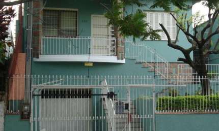 Casa com 3 quartos à venda na Rua Guilherme Schell, 253, Santo Antônio, Porto Alegre, 233 m2 por R$ 731.500
