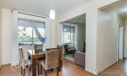 Apartamento com 3 quartos à venda na Rua Joaquim de Carvalho, 75, Vila Nova, Porto Alegre, 59 m2 por R$ 212.000