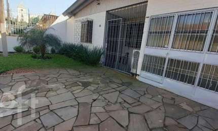 Casa com 3 quartos à venda na Rua Tenente Alberto Mendes Júnior, 60, Passo das Pedras, Porto Alegre, 200 m2 por R$ 450.000