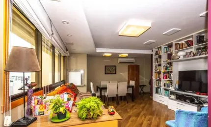 Apartamento com 3 quartos à venda na Avenida Grécia, 1100, Passo da Areia, Porto Alegre, 89 m2 por R$ 880.000