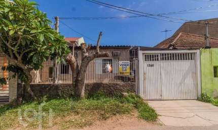 Casa com 3 quartos à venda na Rua Diretor Augusto Pestana, 1346, Humaitá, Porto Alegre, 95 m2 por R$ 300.000