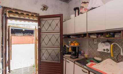 Casa com 4 quartos à venda na Avenida Ferroviária, 1248, Humaitá, Porto Alegre, 99 m2 por R$ 340.000