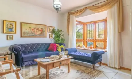 Casa com 3 quartos à venda na Rua Lajes, 181, Rubem Berta, Porto Alegre, 103 m2 por R$ 480.000