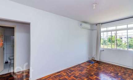 Apartamento com 2 quartos à venda na Travessa Mato Grosso, 11, Medianeira, Porto Alegre, 61 m2 por R$ 212.000