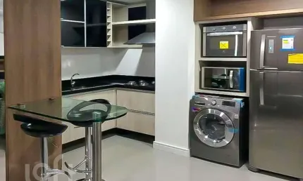 Apartamento com 1 quarto à venda na Avenida Borges de Medeiros, 2277, Praia de Belas, Porto Alegre, 38 m2 por R$ 650.000