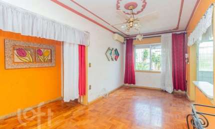 Apartamento com 3 quartos à venda na Avenida Benno Mentz, 18, Vila Ipiranga, Porto Alegre, 69 m2 por R$ 250.000
