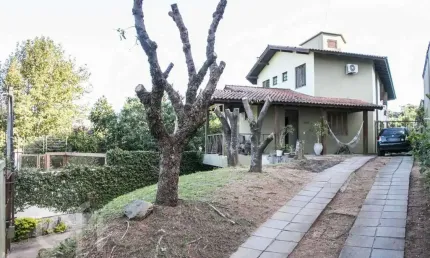 Casa com 4 quartos à venda na Rua Sepé Tiaraju, 1159, Nonoai, Porto Alegre, 379 m2 por R$ 1.200.000