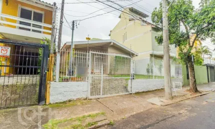 Casa com 3 quartos à venda na Rua Ladislau Neto, 464, Espírito Santo, Porto Alegre, 111 m2 por R$ 690.000