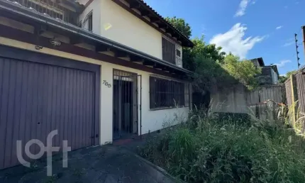 Casa com 5 quartos à venda na Rua São Benedito, 765, Jardim do Salso, Porto Alegre, 241 m2 por R$ 1.200.000