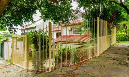 Casa com 3 quartos à venda na rua doutor pitrez, 728, ipanema, porto alegre, 185 m2 por r$ 650.000