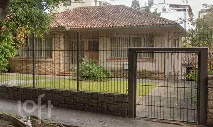 Casa com 4 quartos à venda na rua eça de queiroz, 843, petrópolis, porto alegre, 600 m2 por r$ 1.915.000