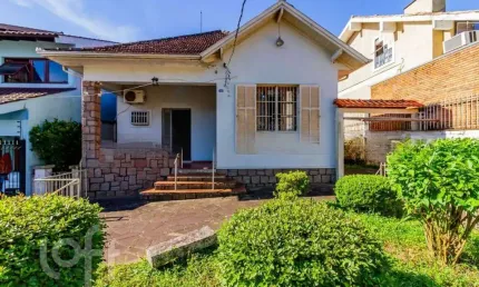 Casa com 3 quartos à venda na Avenida Deputado Aramy Silva, 289, Santa Tereza, Porto Alegre, 109 m2 por R$ 390.000