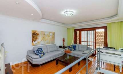 Casa com 2 quartos à venda na Rua Bernardo Pires, 273, Santana, Porto Alegre, 200 m2 por R$ 1.170.000