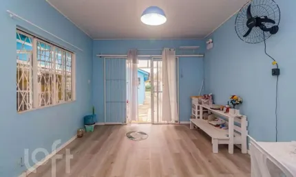 Casa com 4 quartos à venda na beco antônio carvalho, 1391, jardim carvalho, porto alegre, 217 m2 por r$ 550.000