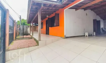 Casa com 3 quartos à venda na Rua Albertina Paz, 184, Restinga, Porto Alegre, 295 m2 por R$ 260.000