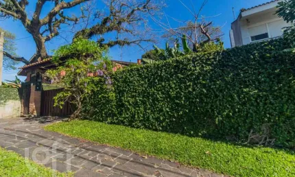 Casa com 4 quartos à venda na Rua Coroados, 1200, Vila Assunção, Porto Alegre, 360 m2 por R$ 2.200.000