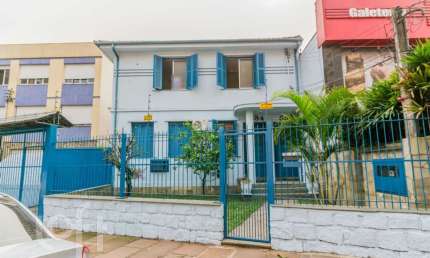 Casa com 4 quartos à venda na Rua Sete de Abril, 334, Floresta, Porto Alegre, 530 m2 por R$ 1.985.500