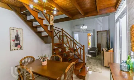 Casa com 2 quartos à venda na rua doutor hermes pacheco, 836, hípica, porto alegre, 118 m2 por r$ 437.000