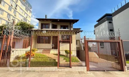 Casa com 4 quartos à venda na Rua Oito de Julho, 75, Jardim Botânico, Porto Alegre, 346 m2 por R$ 1.750.000
