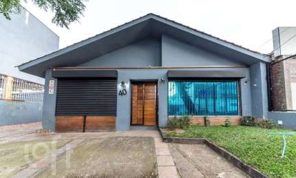 Casa com 3 quartos à venda na Rua Desembargador Espiridião de Lima Medeiros, 40, Três Figueiras, Porto Alegre, 330 m2 por R$ 2.299.990