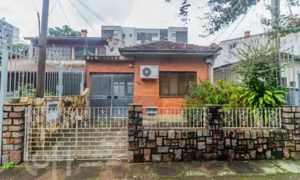Casa com 3 quartos à venda na Rua Coronel Feijó, 694, Higienópolis, Porto Alegre, 216 m2 por R$ 807.500
