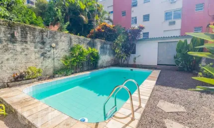 Casa com 3 quartos à venda na Rua Coronel Feijó, 1089, Higienópolis, Porto Alegre, 255 m2 por R$ 770.000