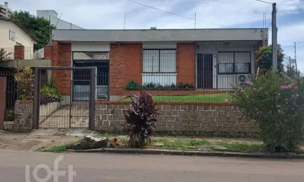 Casa com 4 quartos à venda na Rua Aneron Corrêa de Oliveira, 160, Jardim do Salso, Porto Alegre, 179 m2 por R$ 717.000