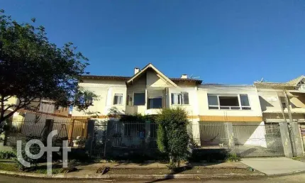 Casa com 3 quartos à venda na Rua Lagoa do Peixe, 130, Sarandi, Porto Alegre, 257 m2 por R$ 850.000